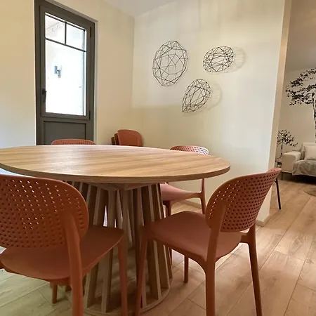 Holiday home House For 8 With Garden & Terrace In *